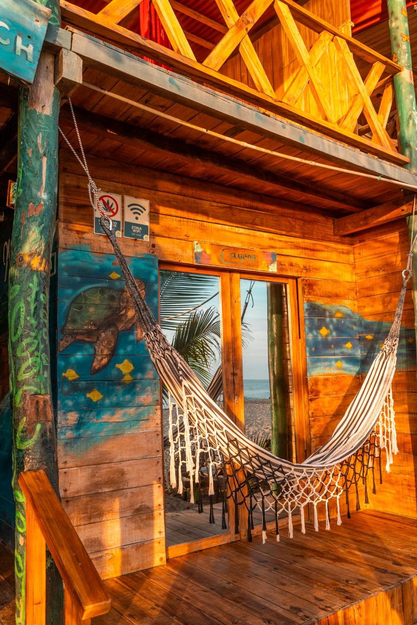 The Mompe Beach Hostal La Poza Exteriör bild