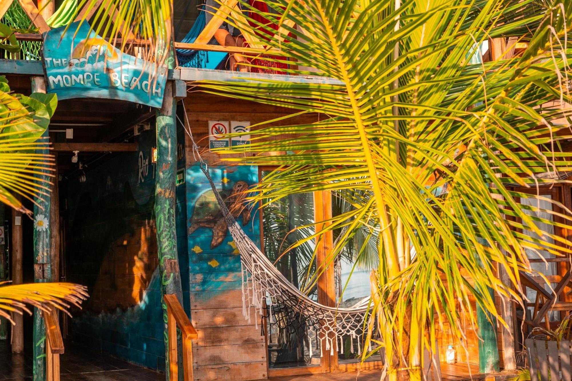 The Mompe Beach Hostal La Poza Exteriör bild